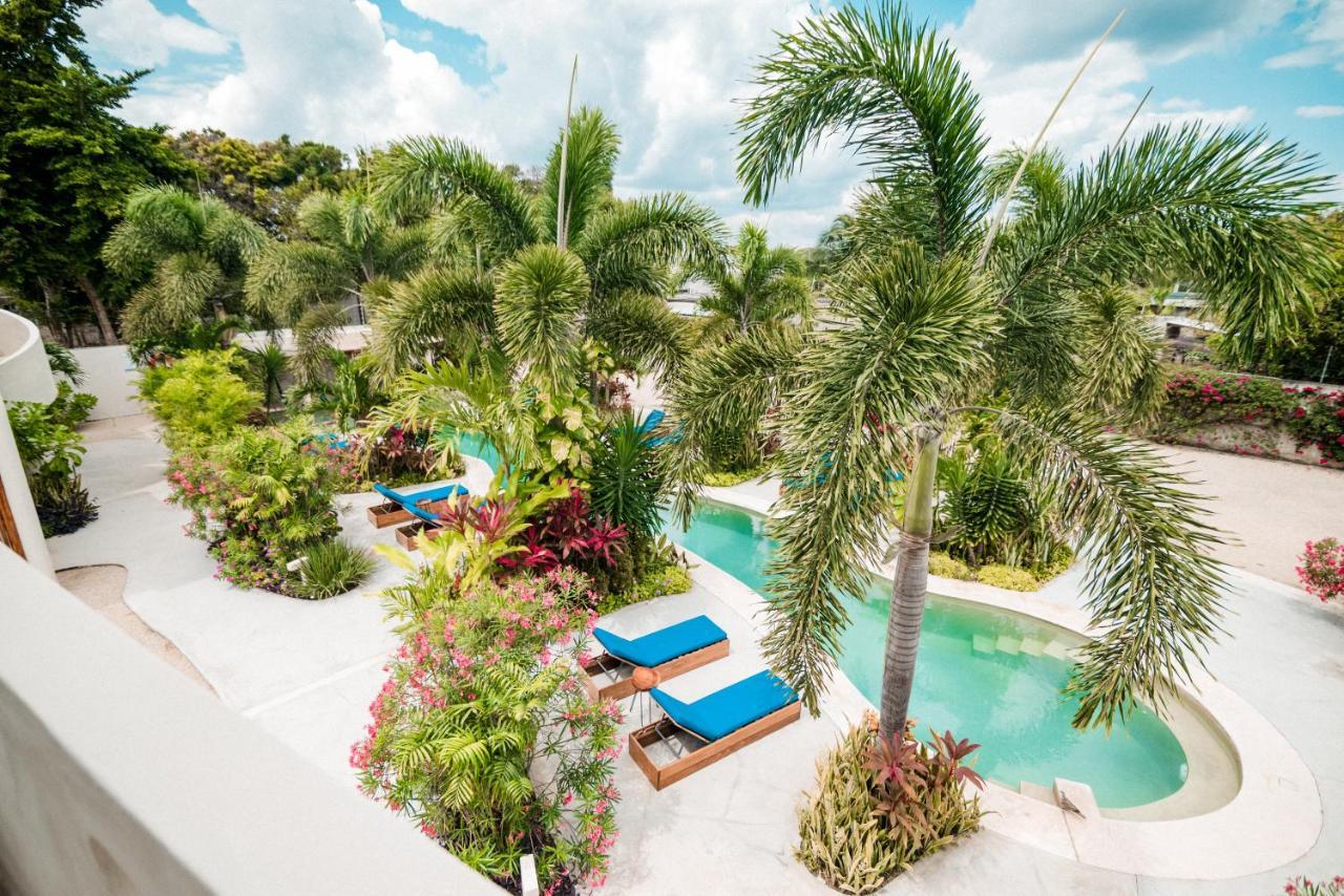ホテル Blue Palm バカラル エクステリア 写真
