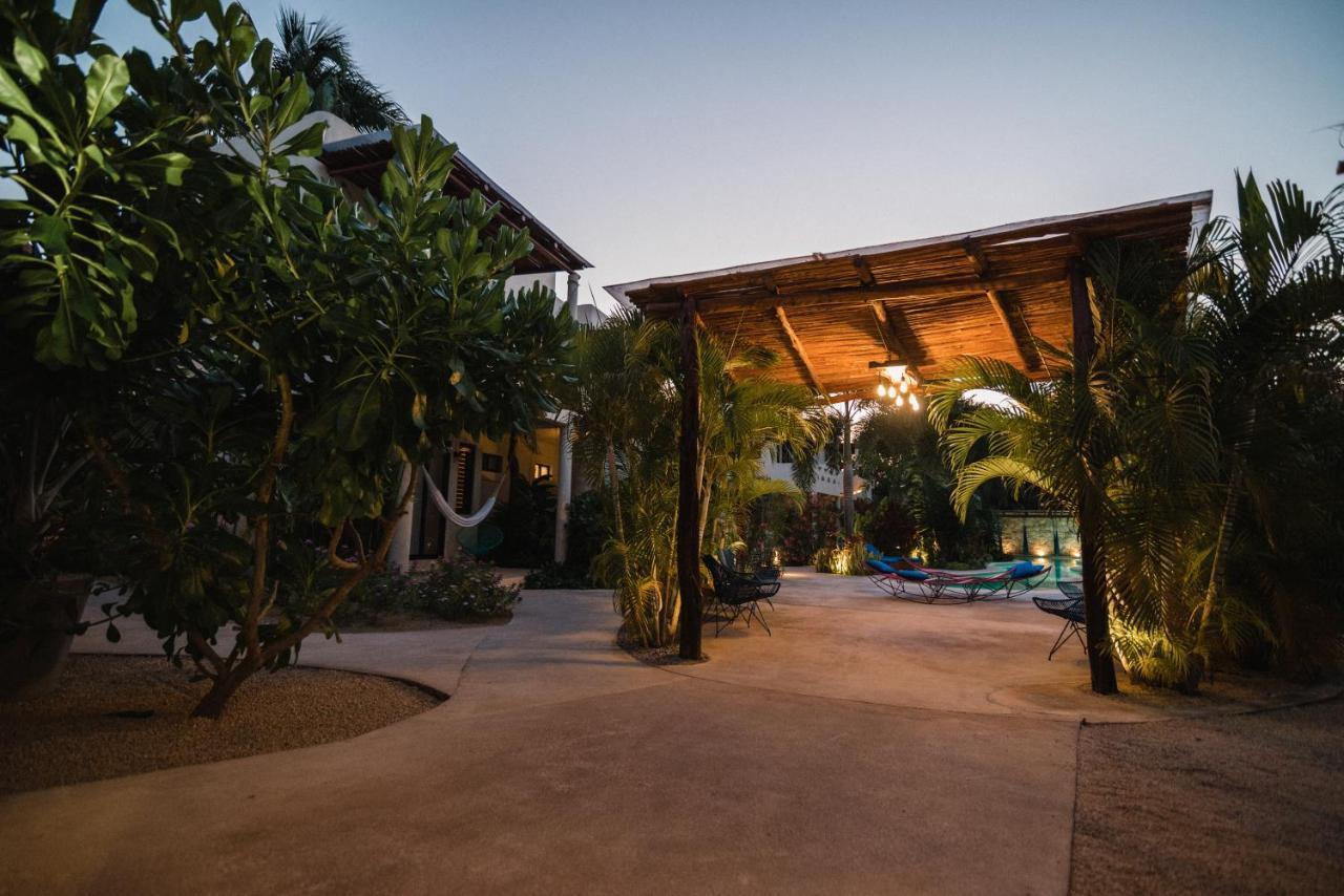 ホテル Blue Palm バカラル エクステリア 写真